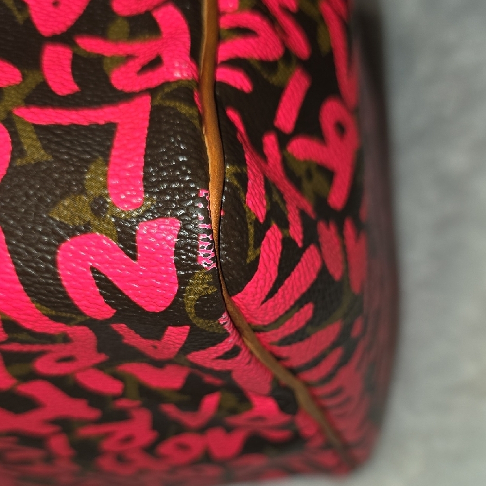 Louis VUITTON GRAFFITI SPEEDY 30 - Picture 9 of 15